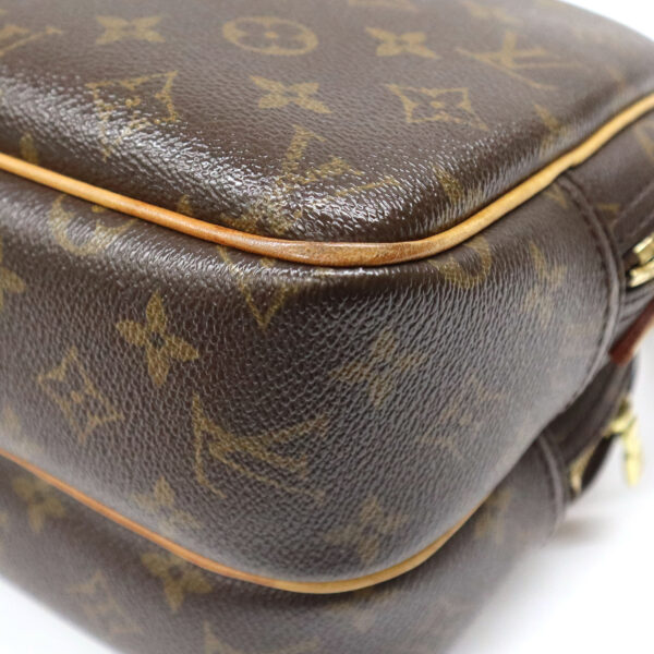 24 2097 4 Louis Vuitton Reporter Shoulder Bag