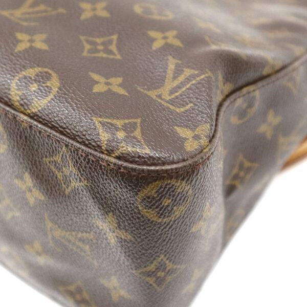 24 2271 4 Louis Vuitton Looping GM Shoulder Bag