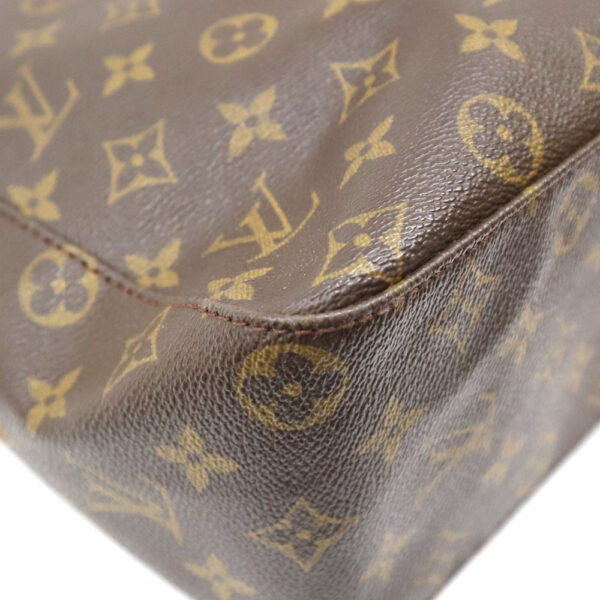 24 2271 5 Louis Vuitton Looping GM Shoulder Bag