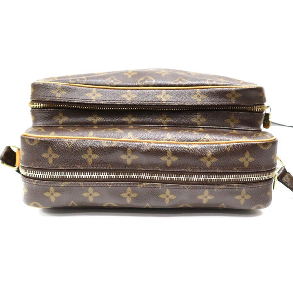 24 3311 11 Louis Vuitton Nile Bag