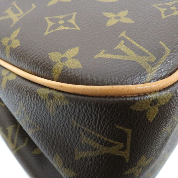 24 362205 Louis Vuitton Batignolles Horizontal Bag