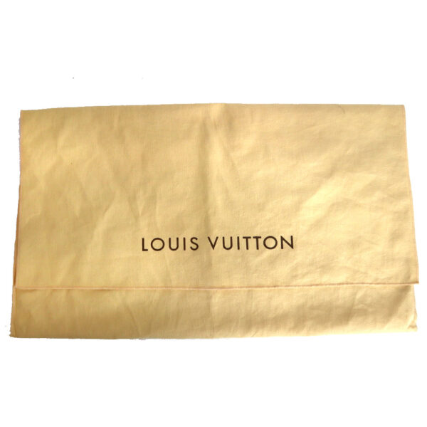 24 3689 16 Louis Vuitton Batignolles Horizontal Shoulder Bag Monogram