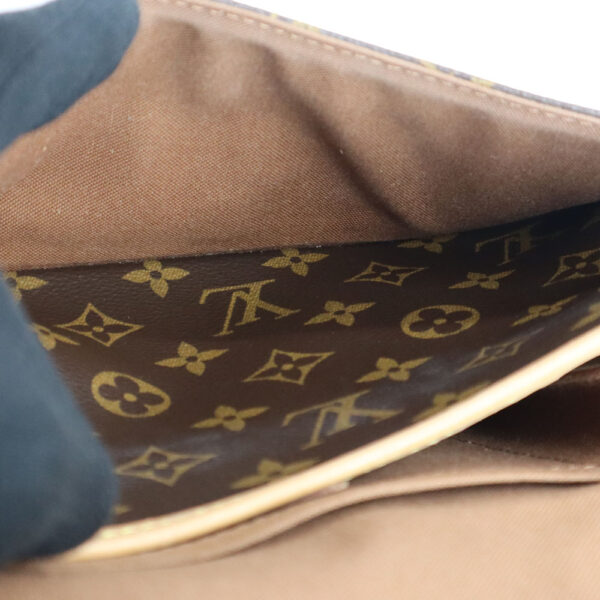 24 3806 11 Louis Vuitton Sologne Shoulder Bag Monogram Canvas