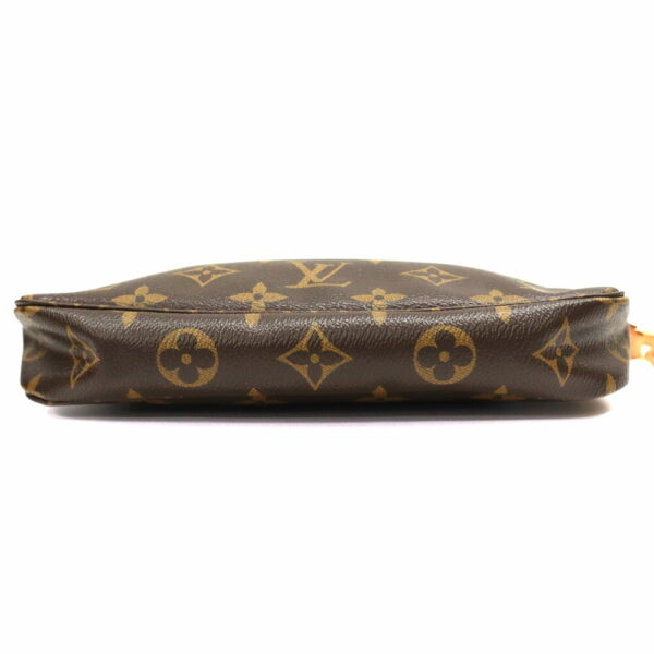 24 3807 4 Louis Vuitton Pochette Accessoire Monogram Pouch