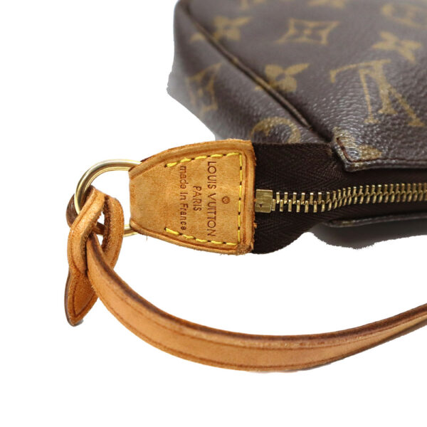 24 3809 5 Louis Vuitton Pochette Accessoire Monogram Pouch