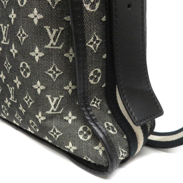 24 411912 Louis Vuitton Bouzas Marie Kate Monogram Handbag