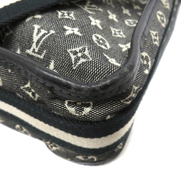 24 411913 Louis Vuitton Bouzas Marie Kate Monogram Handbag