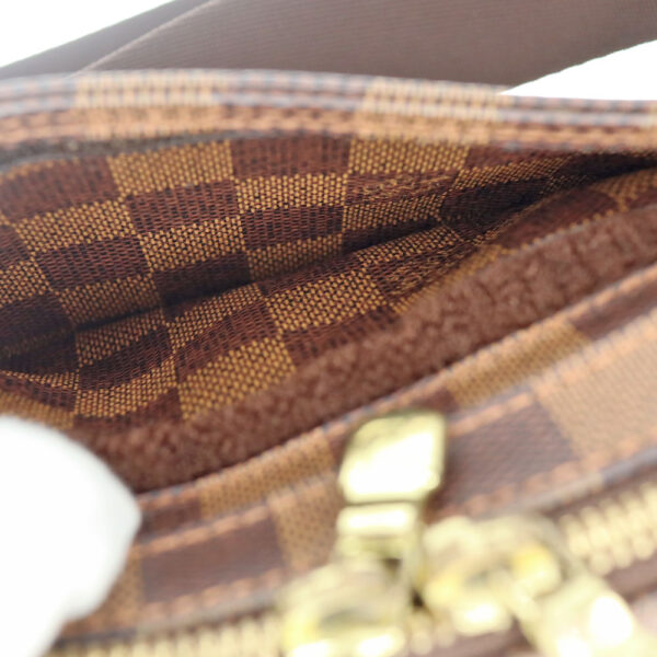 24 4665 12 Louis Vuitton Jeronimos Body Bag Damier