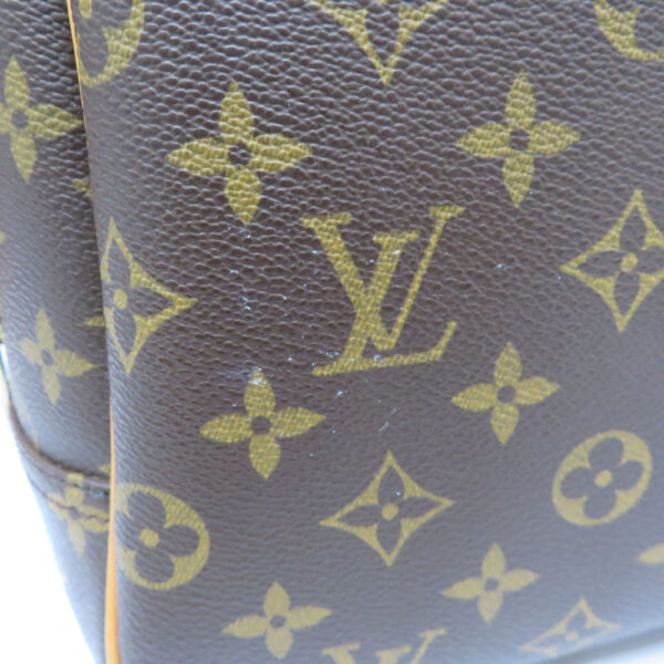 24 549211 Louis Vuitton Deauville Bag