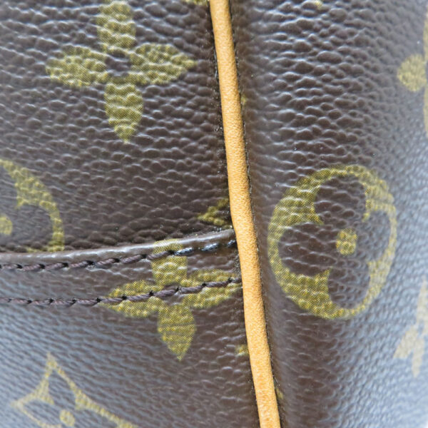 24 549215 Louis Vuitton Deauville Bag