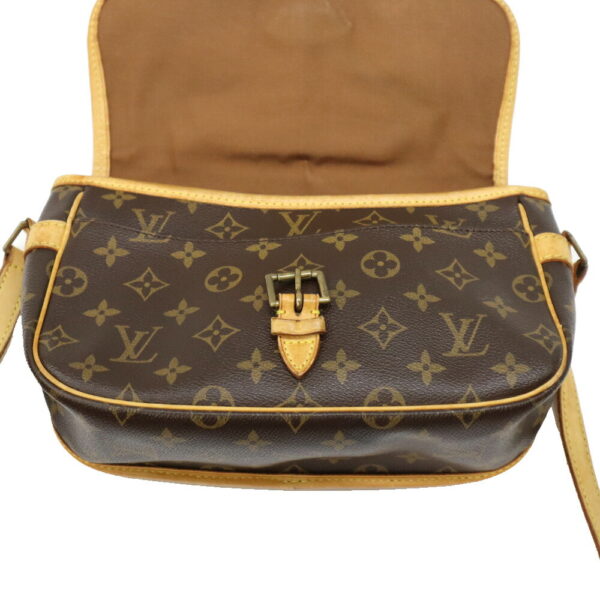 24 5743 10 Louis Vuitton Sologne Shoulder Bag Monogram Canvas