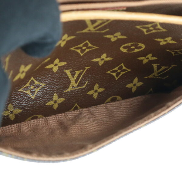 24 5743 12 Louis Vuitton Sologne Shoulder Bag Monogram Canvas