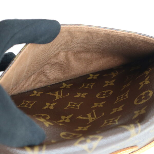 24 5743 16 Louis Vuitton Sologne Shoulder Bag Monogram Canvas