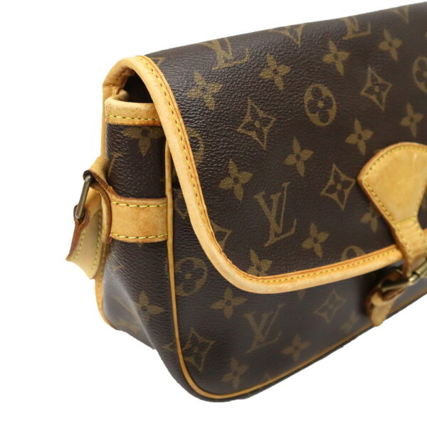 24 5743 3 Louis Vuitton Sologne Shoulder Bag Monogram Canvas