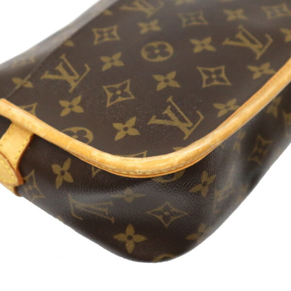 24 5743 7 Louis Vuitton Sologne Shoulder Bag Monogram Canvas