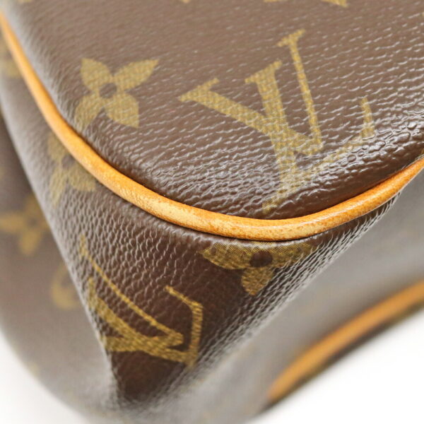 24 622 9 Louis Vuitton Batignolles Horizontal Monogram Shoulder Bag