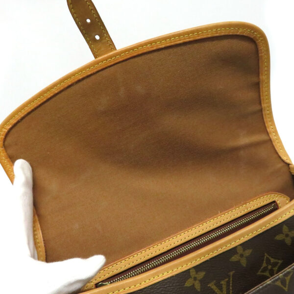 24007689 Louis Vuitton Sologne Monogram Shoulder Bag