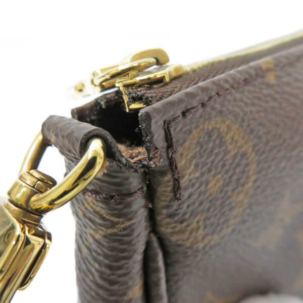 240247018 Louis Vuitton Multi Pochette Accessoire Bag Monogram