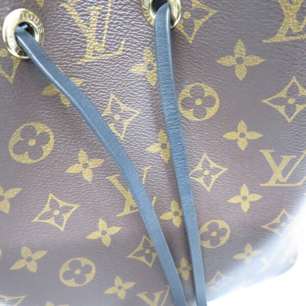 240420612 Louis Vuitton Neo Noe Bag