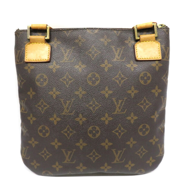 24055652 Louis Vuitton Pochette Bosphore Bag