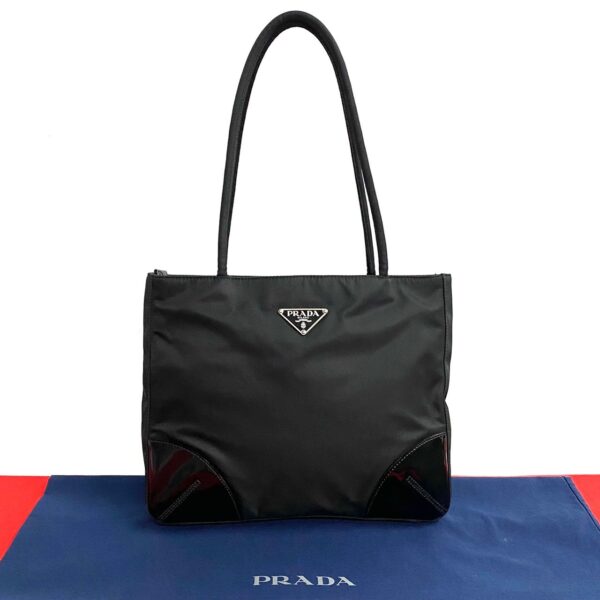 240819jpc69 10 1 Prada Triangle Fittings Nylon Patent Leather Tote Bag Black