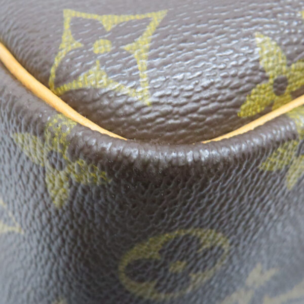 2445 Louis Vuitton Deauville Monogram Handbag