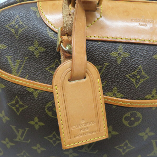 2452 Louis Vuitton Deauville Monogram Handbag