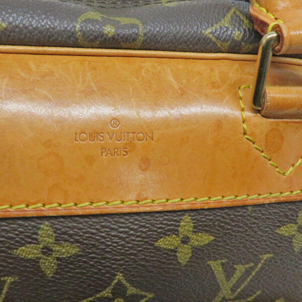 2453 Louis Vuitton Deauville Monogram Handbag