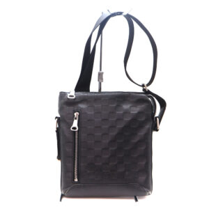 287 1 Louis Vuitton Discovery Messenger BB Damier Infini Black