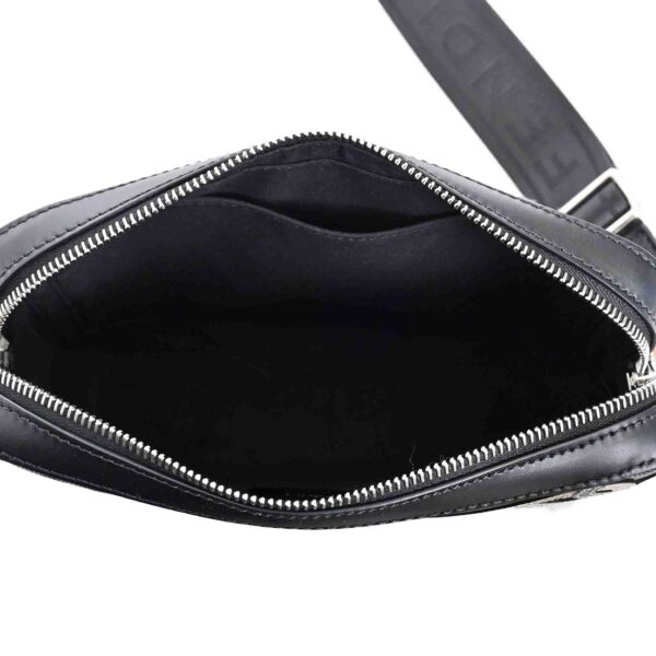 3000043936 4 Fendi Shoulder Bag Black