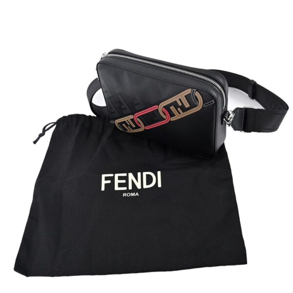 3000043936 7 Fendi Shoulder Bag Black