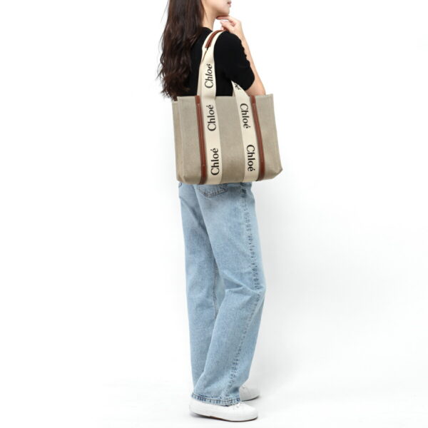 32784 6 Chloe Woody Medium Tote Bag White Brown