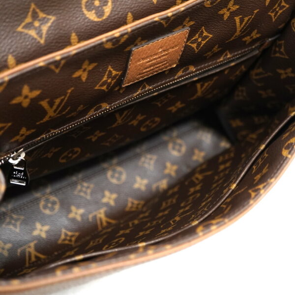 4 15 Louis Vuitton Avane Monogram Bag