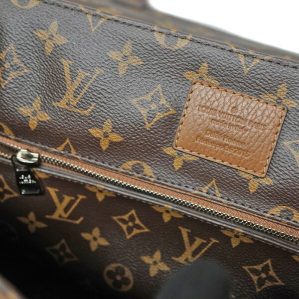 4 17 Louis Vuitton Avane Monogram Bag