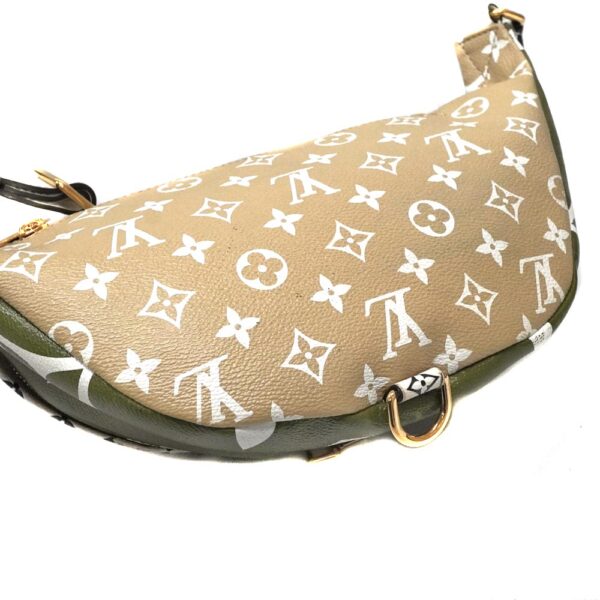 4420 10 Louis Vuitton Giant Bum Bag Body Bag Khaki Green