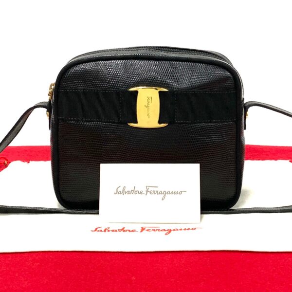 497a243315214 1 Salvatore Ferragamo Gancini Leather Shoulder Bag Pochette Black