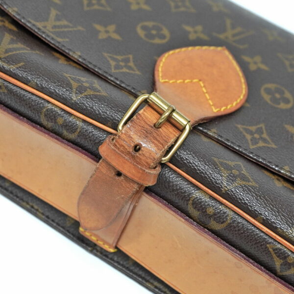 5 6 Louis Vuitton Cartesier GM shoulder bag Monogram