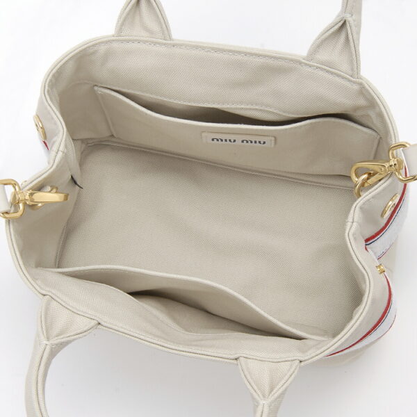 5ba2532f68f0354oro 2 Miu Miu Canvas Ricamo Handbag White