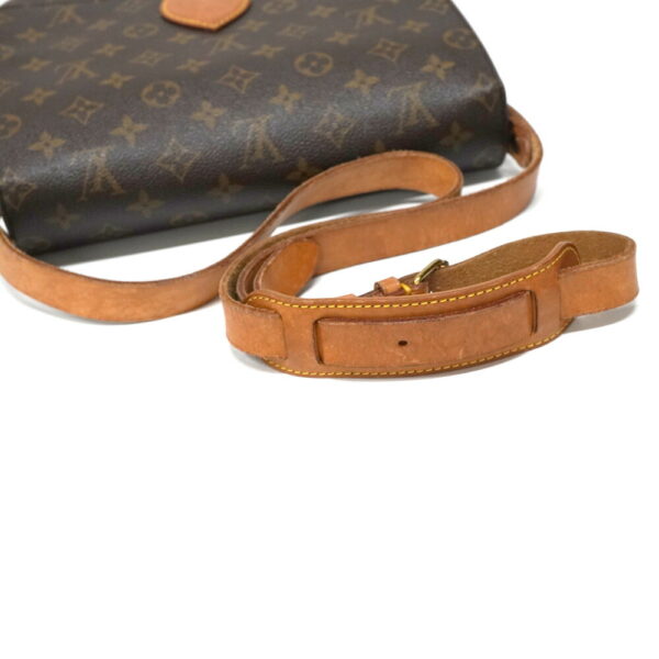 6 18 Louis Vuitton Cartesier GM shoulder bag Monogram