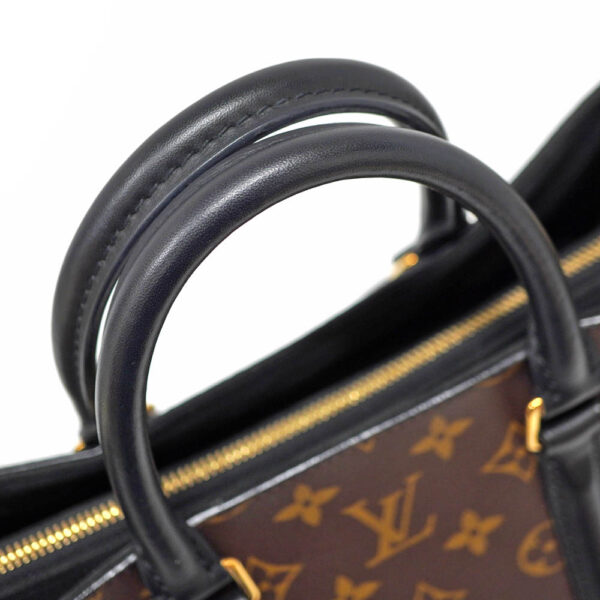 6 8 Louis Vuitton Soufflot NV MM Bag