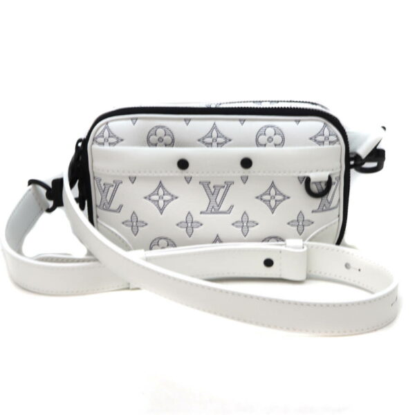 6033 1 Louis Vuitton Alpha Wearable Wallet Shoulder Bag Canvas White