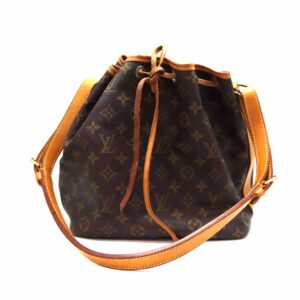 6153 1 LOUIS VUITTON Taiga Karga clutch bag Acajou