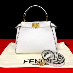 6sbb a2975127 1 Chanel Matelasse Coco Mark Chain Vanity Bag Ivory