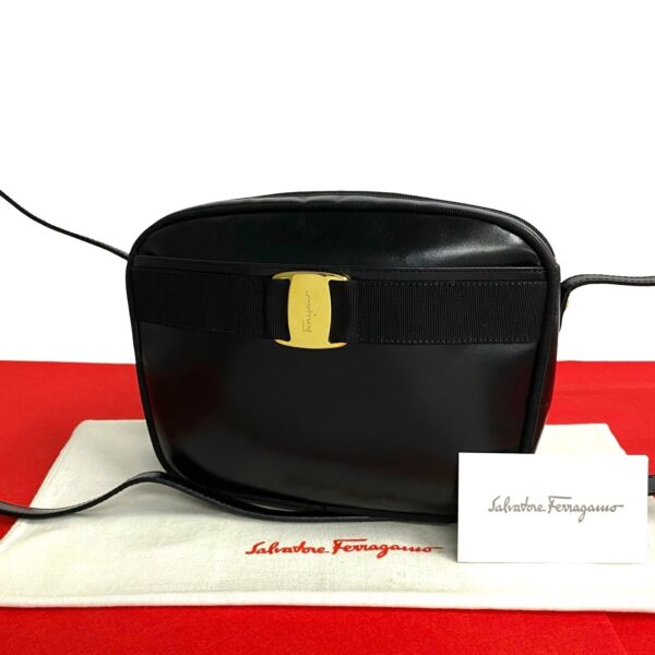 773a773 39160 1 Salvatore Ferragamo Vara Leather Mini Shoulder Bag Black