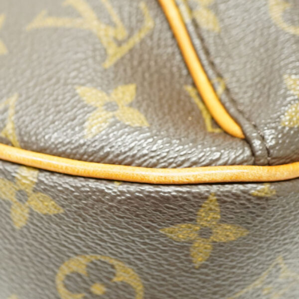 8040 12 Louis Vuitton Thames GM Monogram Shoulder Bag