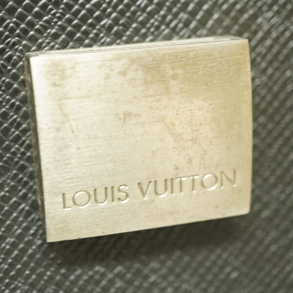 8052 18 Louis Vuitton Serviette Kazan Taiga Leather Business Bag