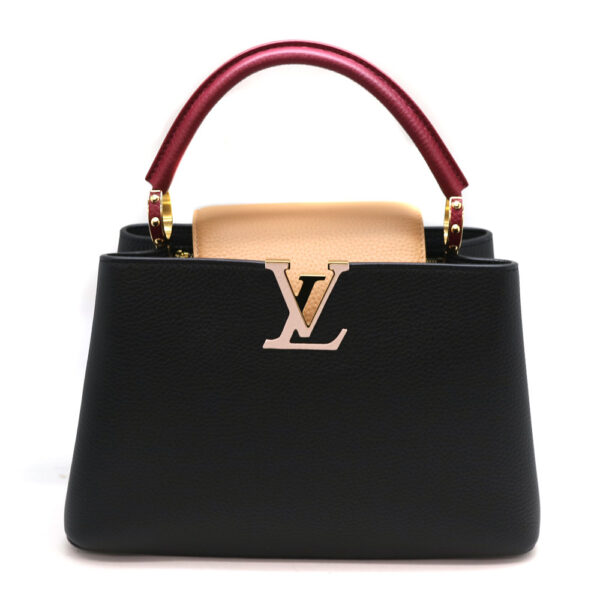 8238 1 Louis Vuitton Capucines MM Handbag Taurillon Leather Black