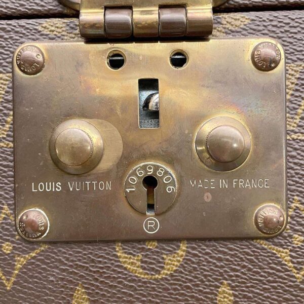 8951878 17 Louis Vuitton Boite Flacon Monogram Case