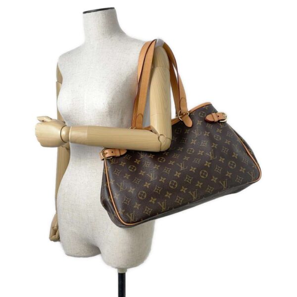 9354982 05 Louis Vuitton Batignolles Horizontal Monogram Tote Bag