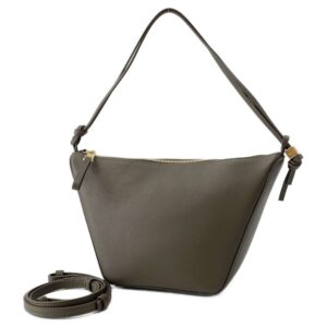 9386808 01 Louis Vuitton Taiga Reporter Shoulder Bag